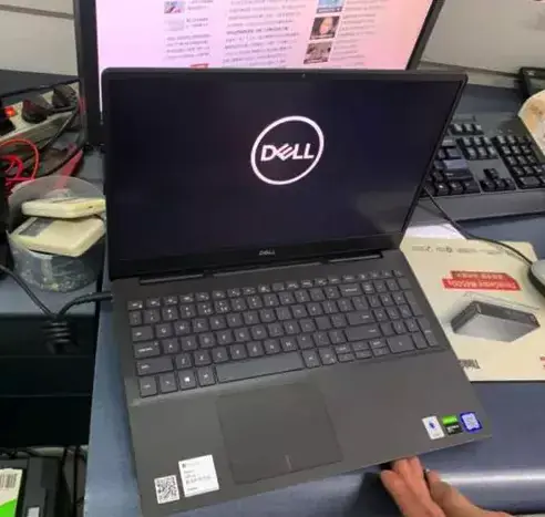 戴尔Inspiron 7590/7591 i7-9750H 4K黑苹果安装EFI - 图片1